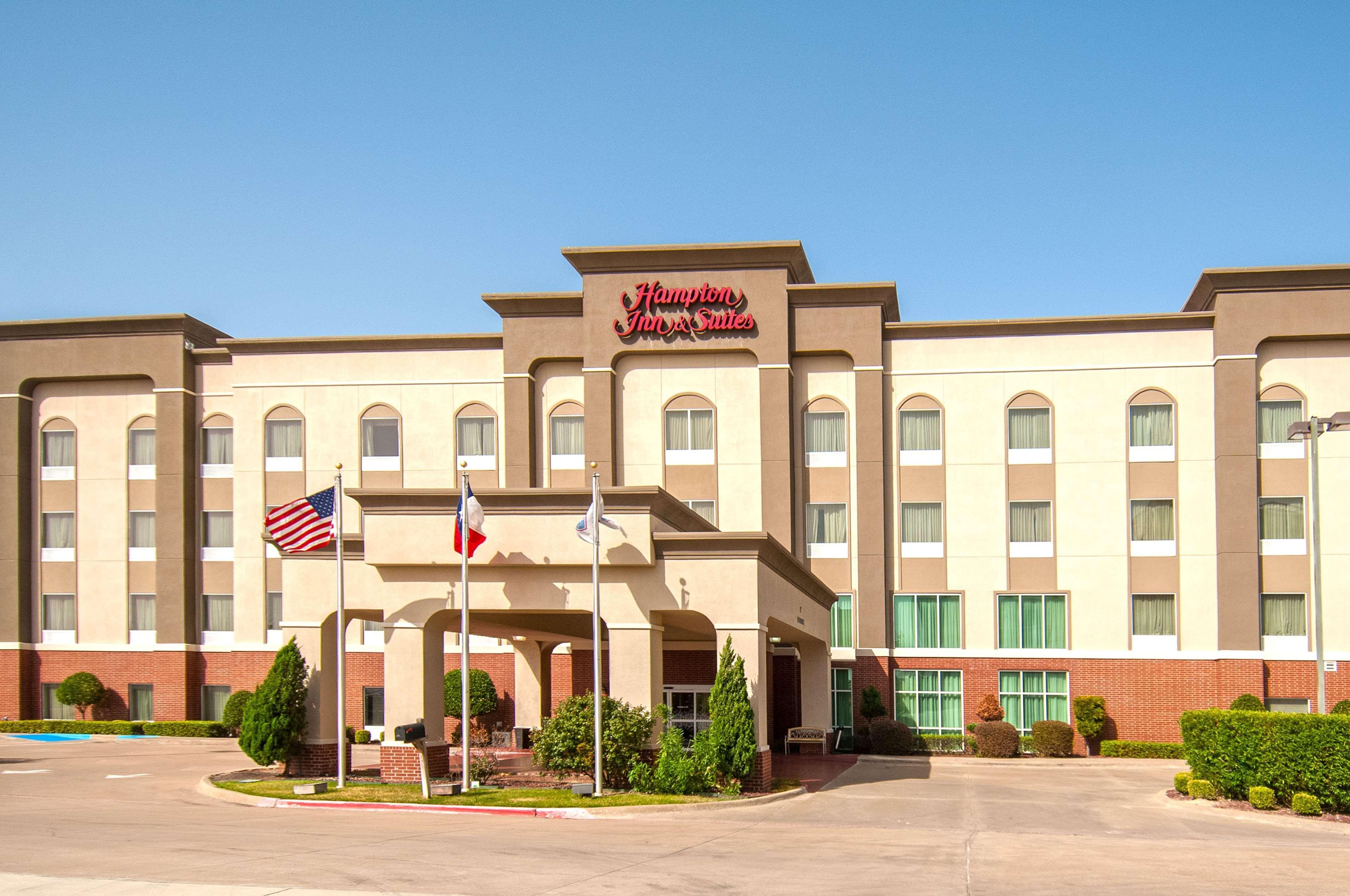 Hampton Inn And Suites Waxahachie Exterior photo