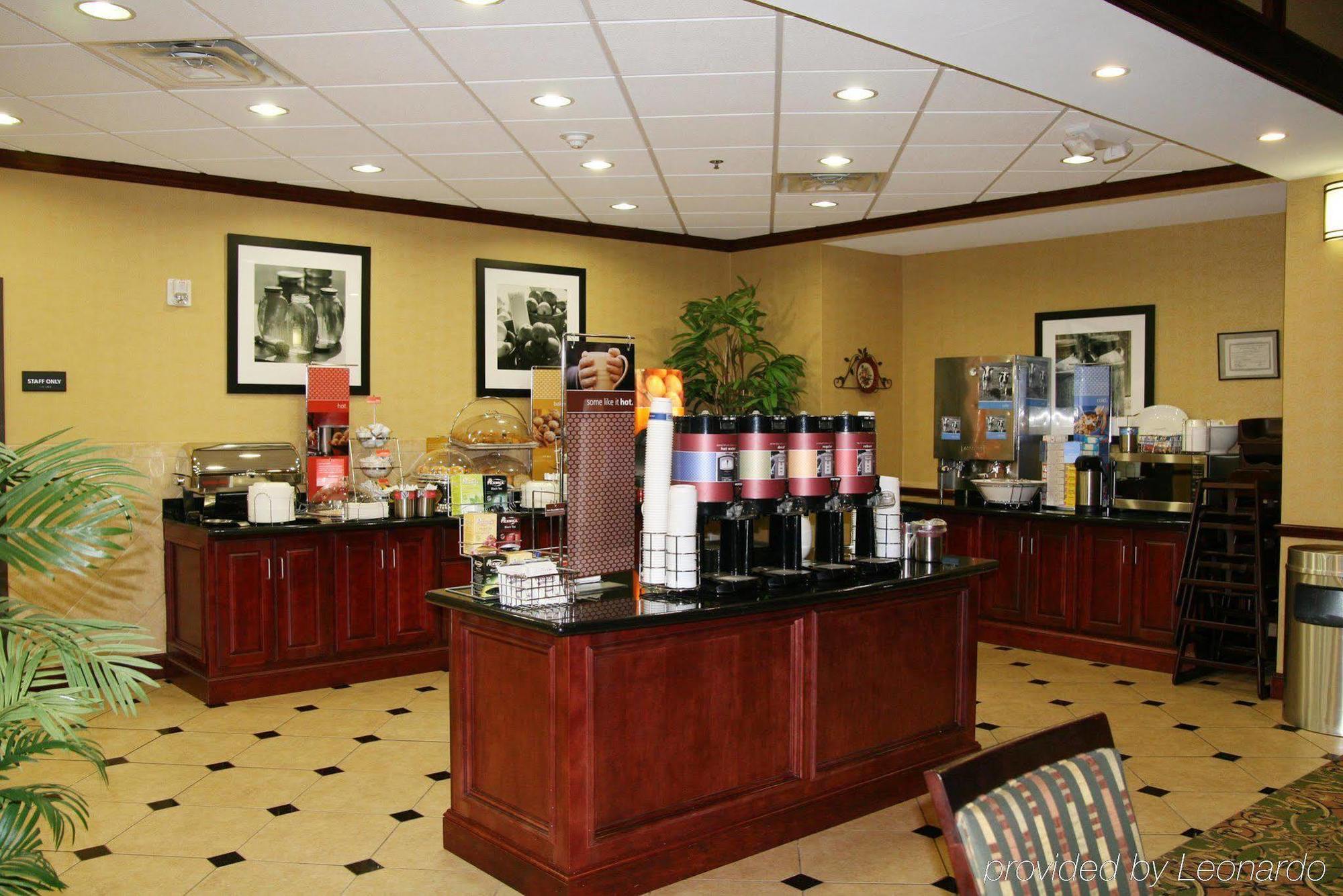 Hampton Inn And Suites Waxahachie Restaurant photo